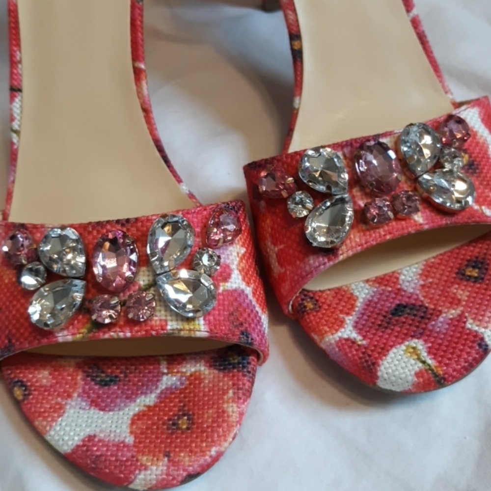 Jewel Gem 9.5 . Heels Claiborne View 2
